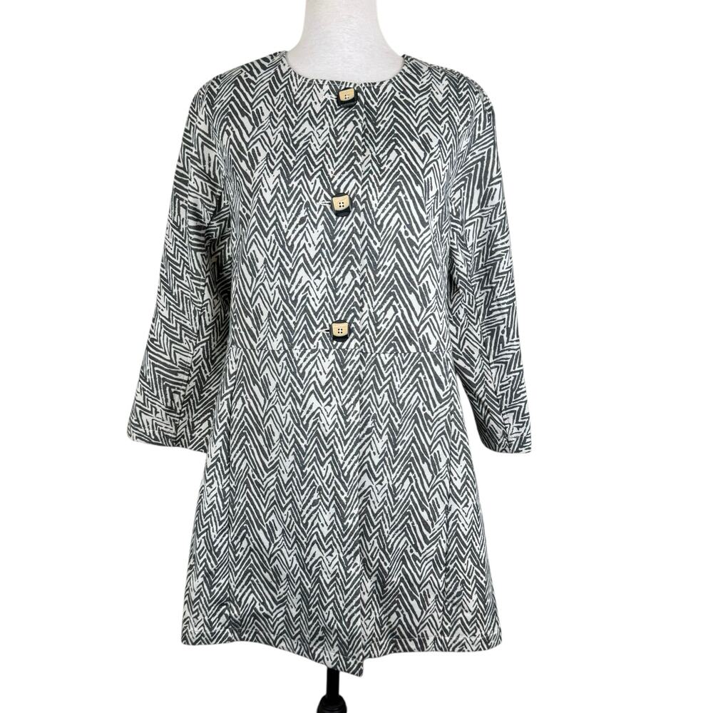 Cabi 3034 Gray & White Zigzag Ponte Knit Button Collarless Long Jacket Pockets